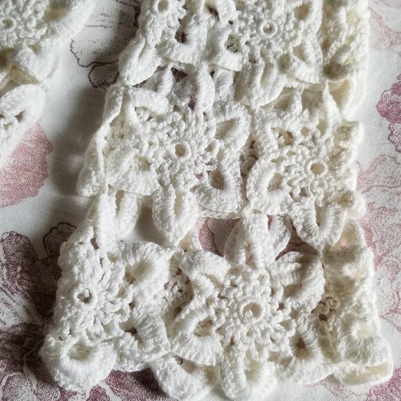 Women's top - Picture 2 of 3